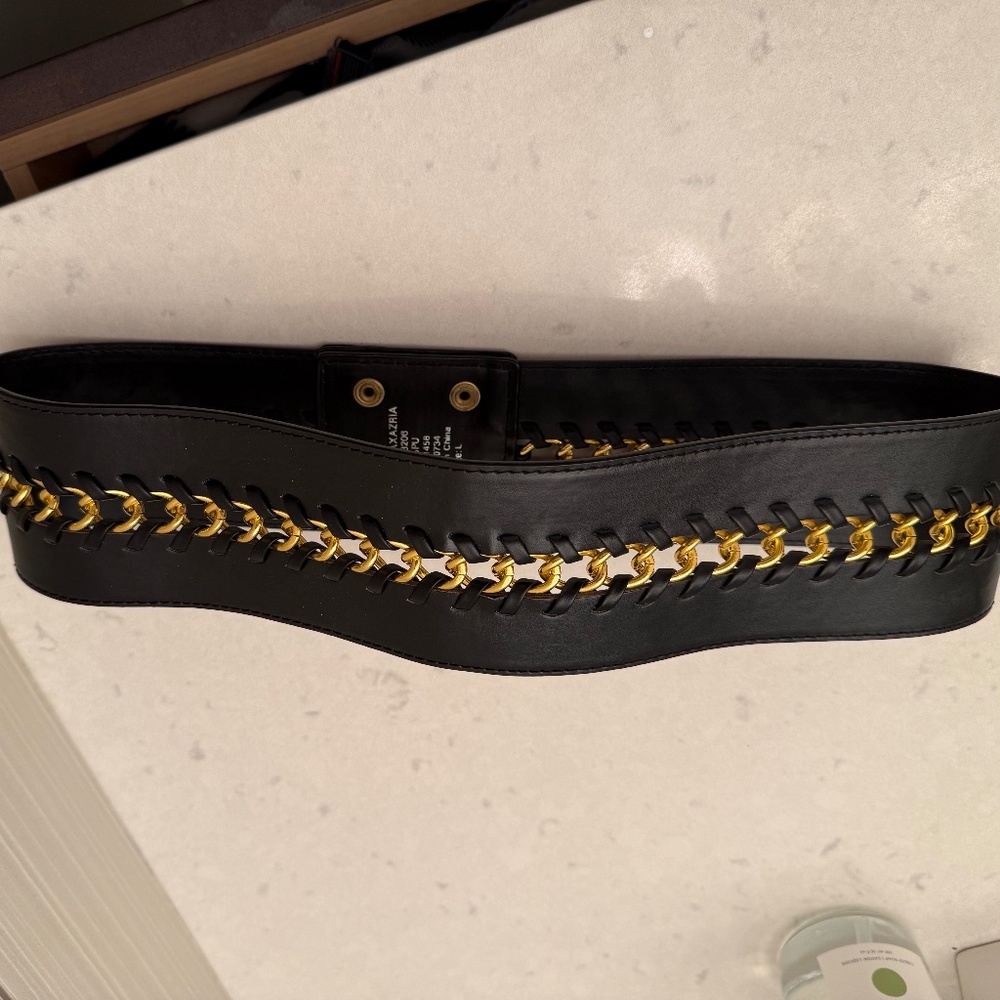 BCBG wide belt